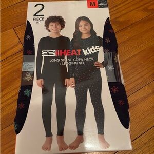32 Degrees kid’s thermal base layer set
